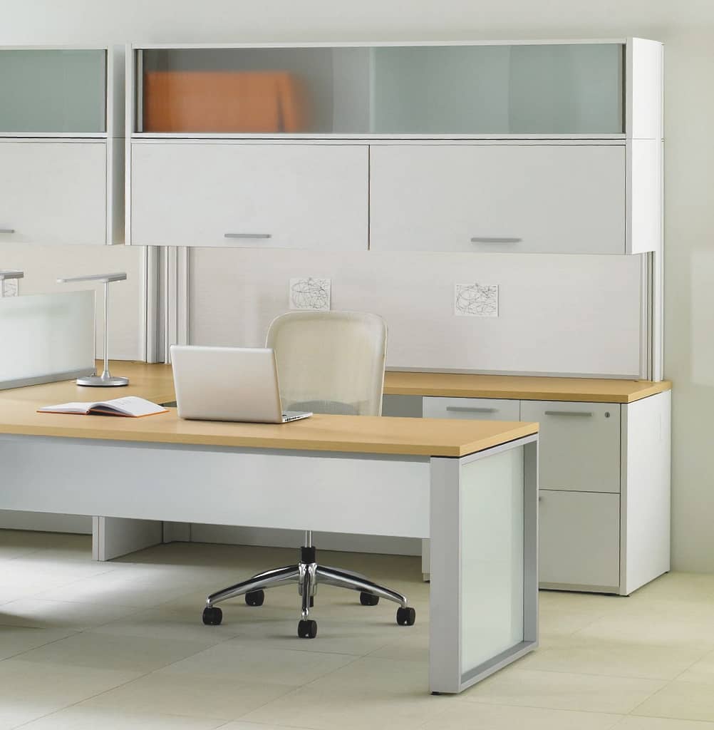 Low-Expansion-Desking-Modular-Desk-with-Double-Overhead-Frame-Leg