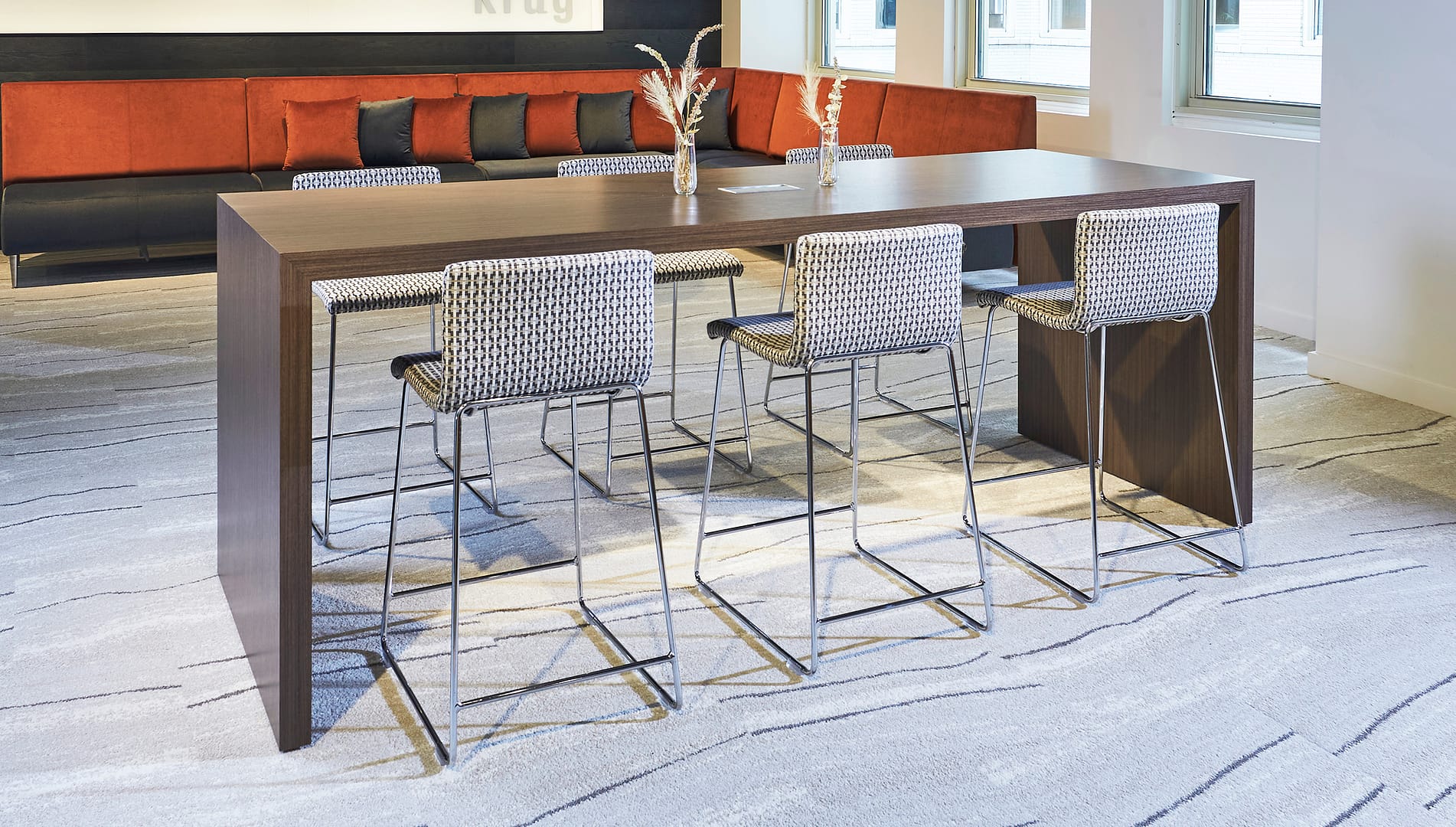 Chicago_Showroom_Necon_2022_Ando_Manolo-1
